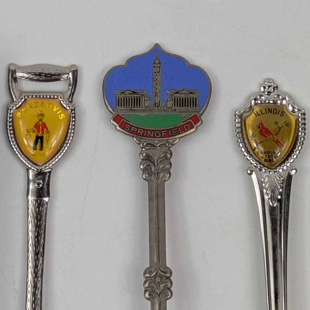 Vintage Souvenir Spoon Lot Indiana Illinois Wisconsin Massachusetts Enamel Decor - Picture 3 of 11
